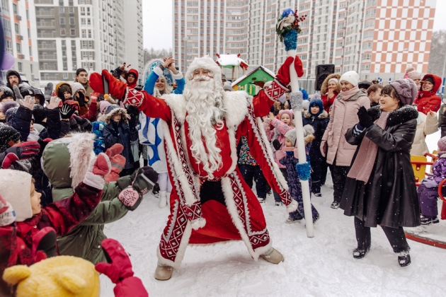 Новогодняя елка в подарок жителям от УК «Фемили Лайф» совместно с ТСН «ТСЖ Дмитровское шоссе, 124А»